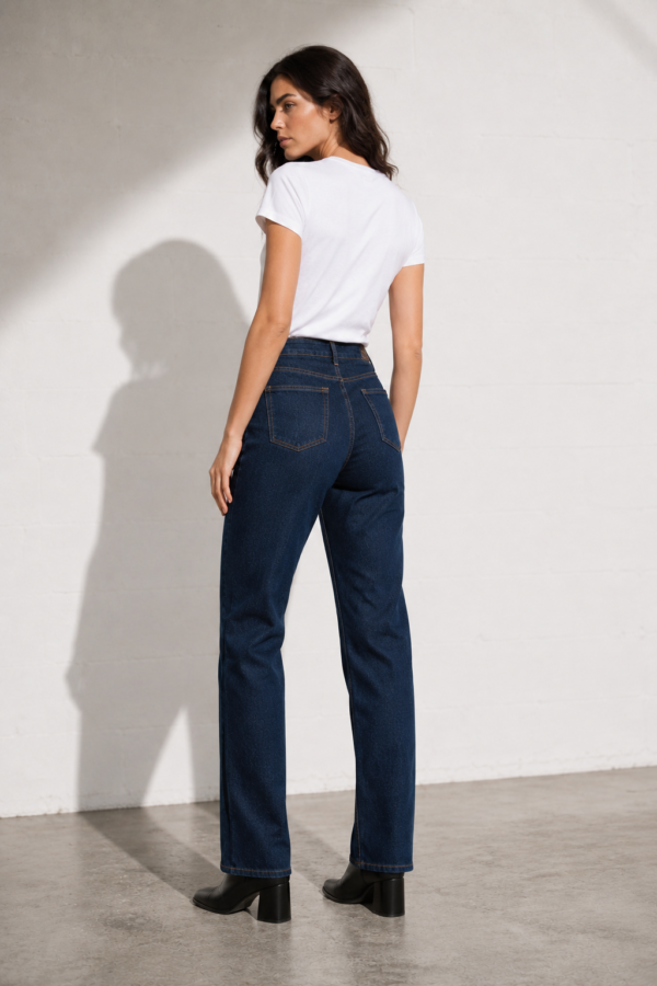 Baseline 88 relaxed jean back or construction